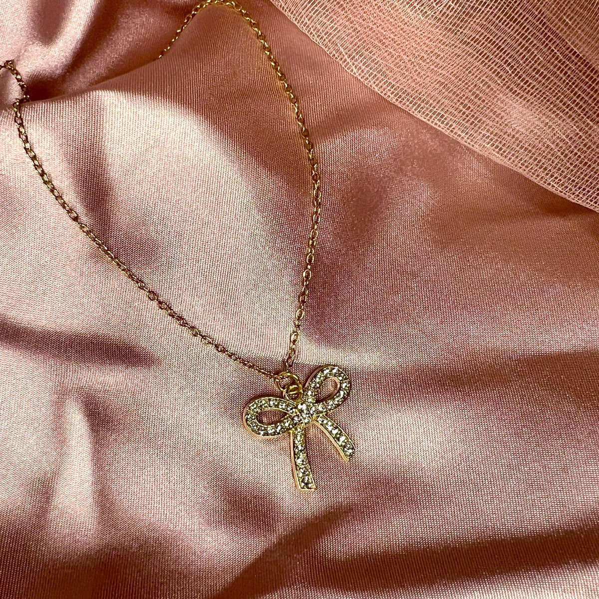 Diamond bow