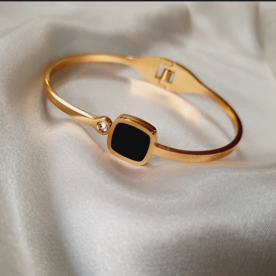 Stainless bracelet