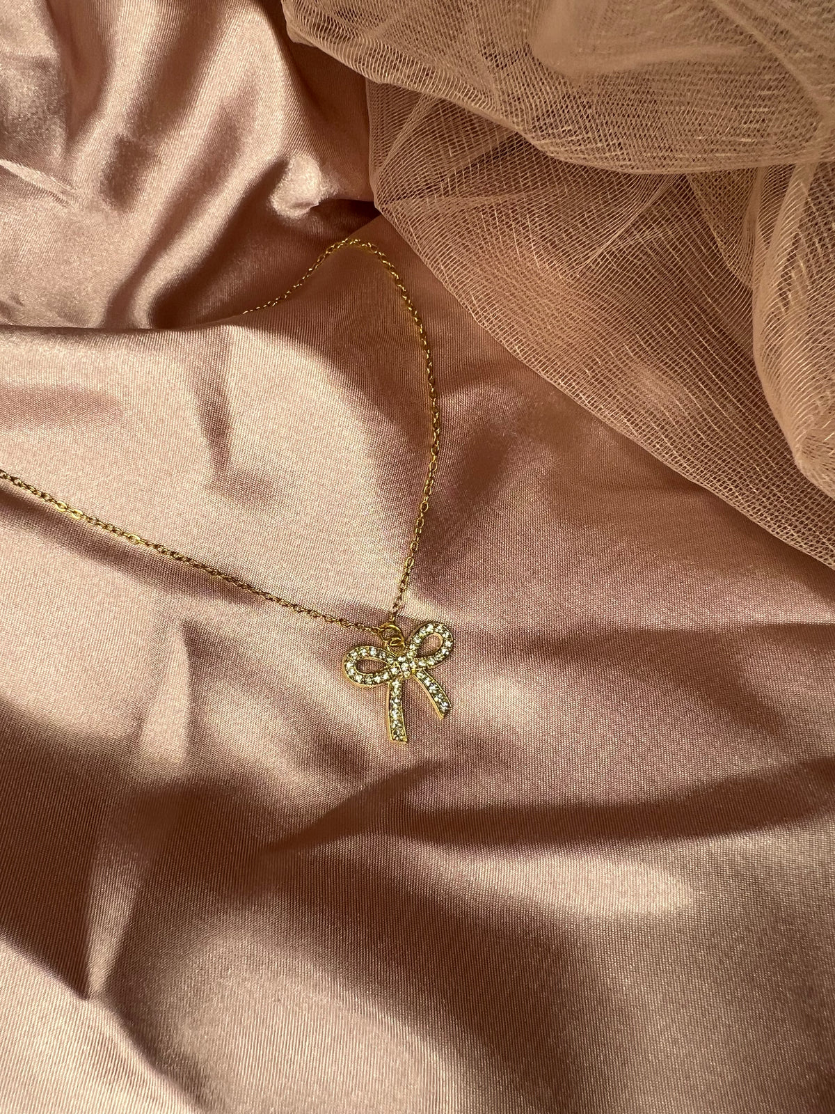 Diamond bow