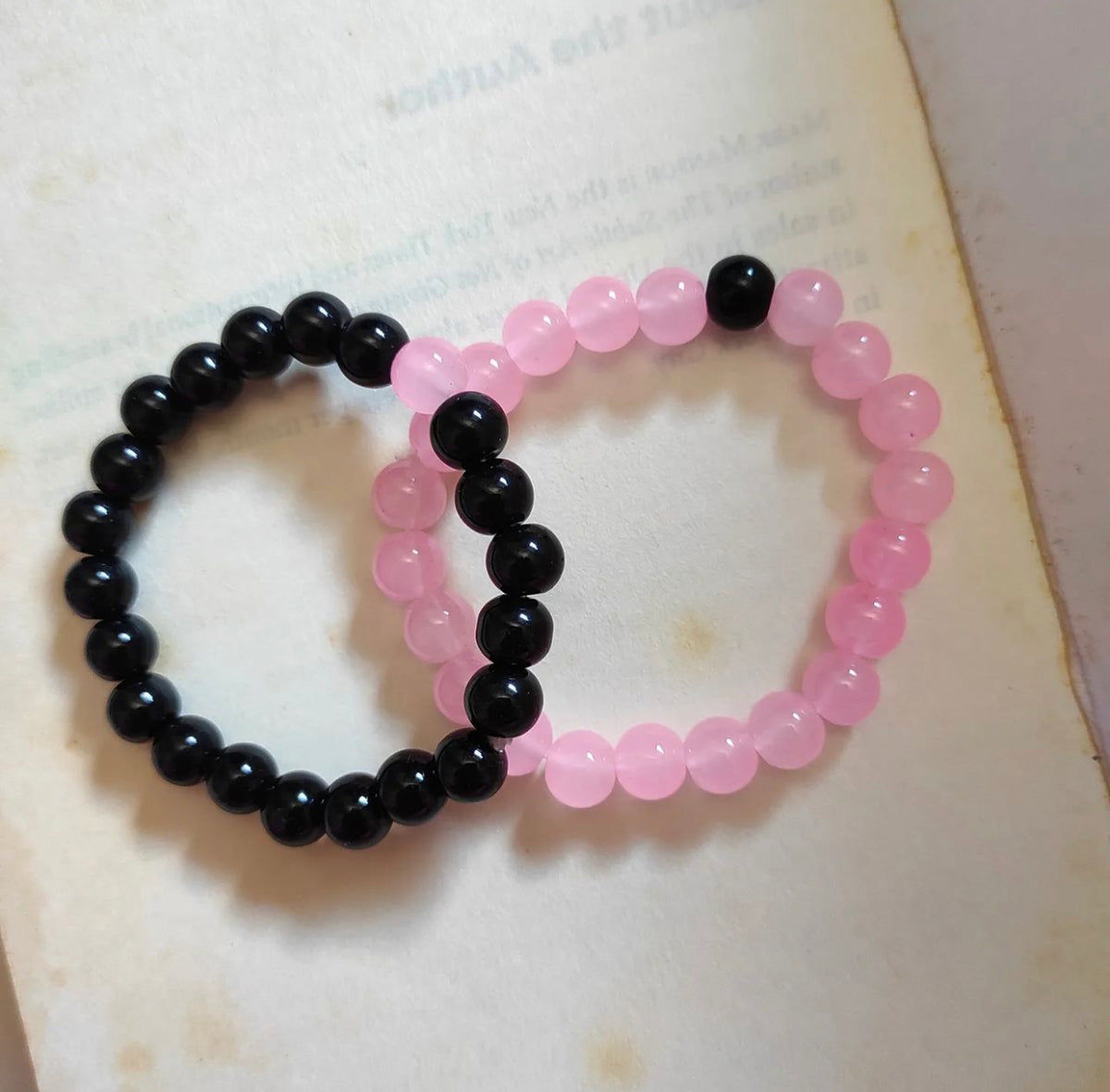 Basic black / white bracelet