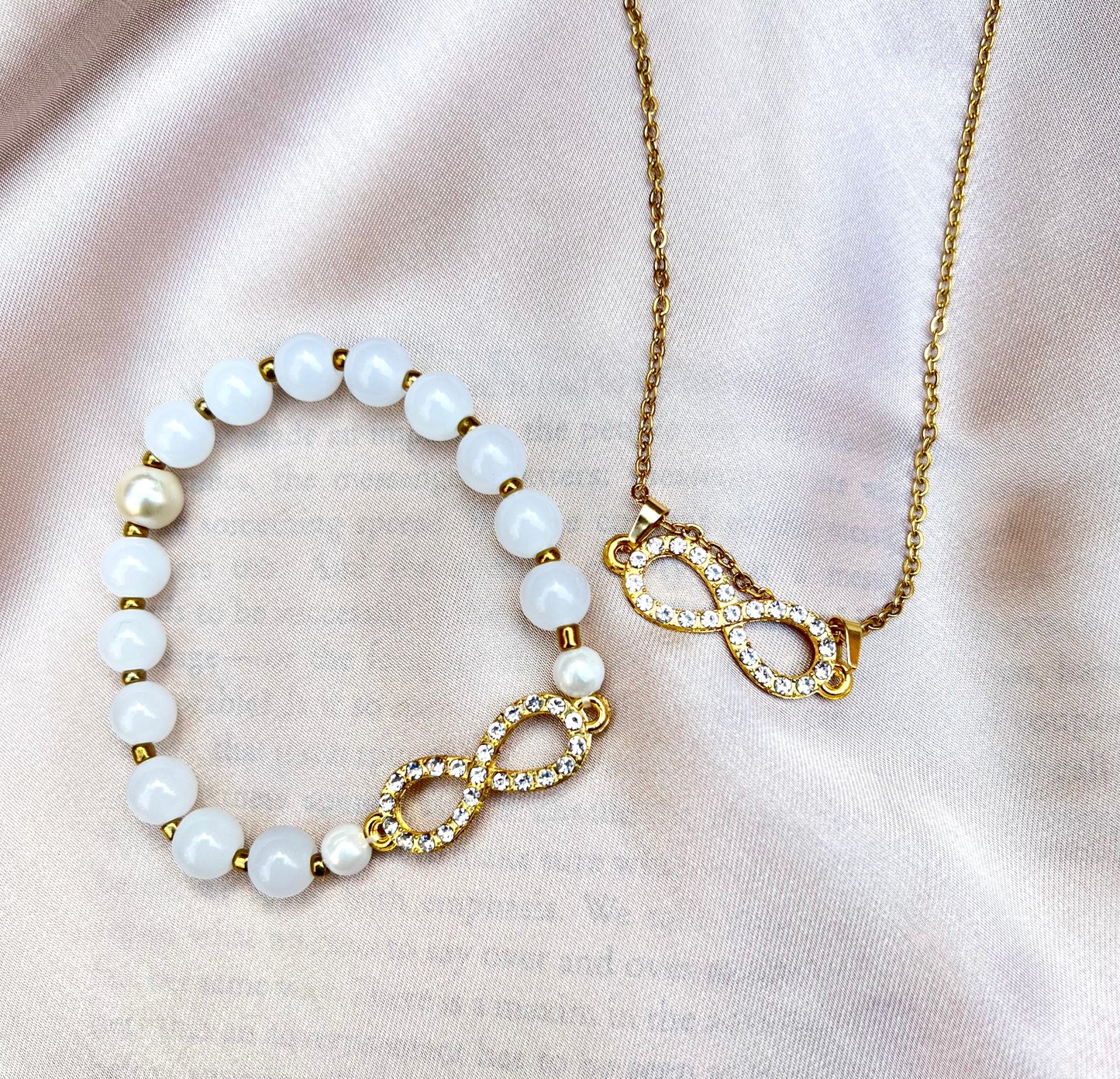 Infinity stone bracelet with pendant