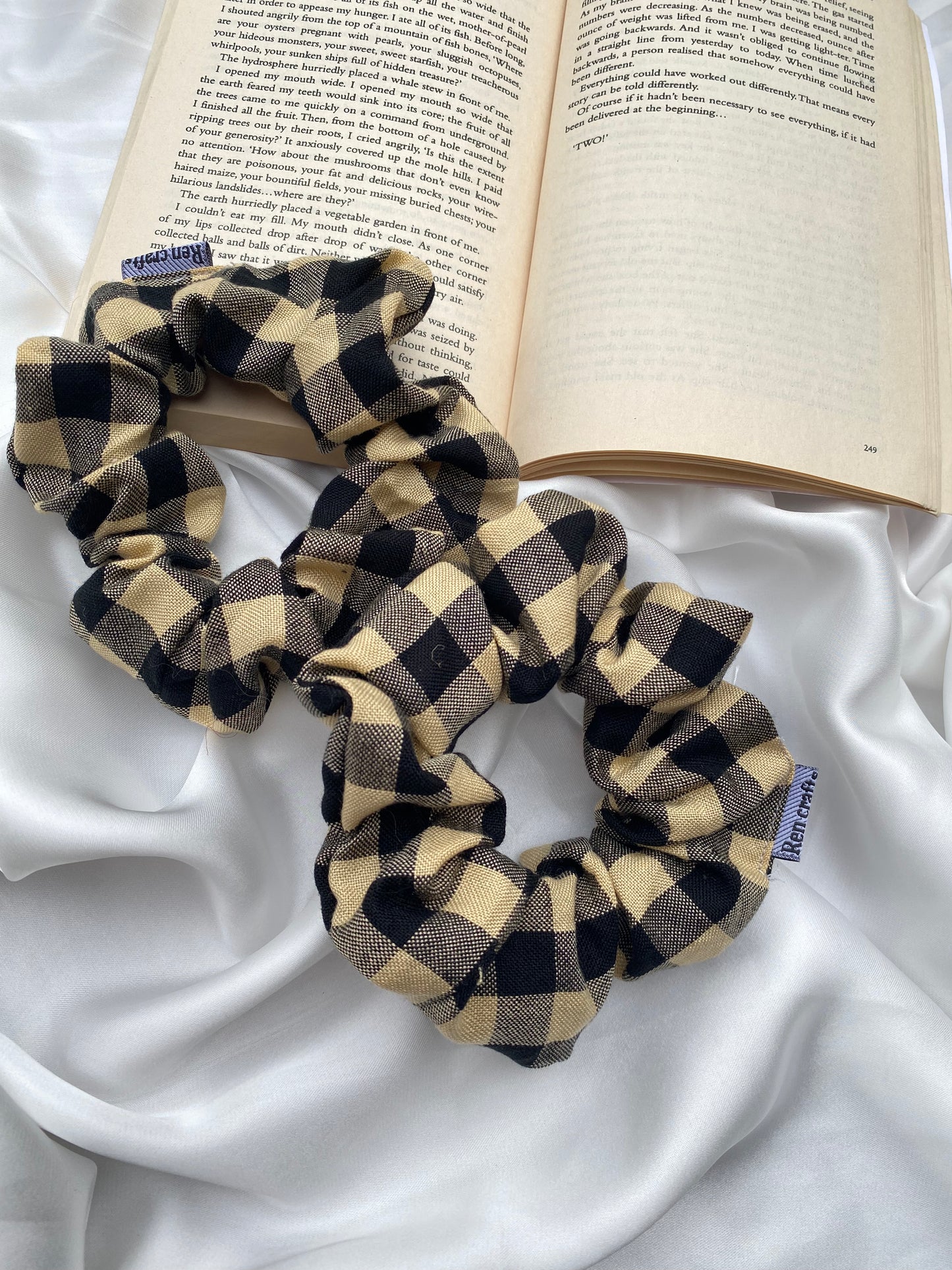 Checkered Scrunchy